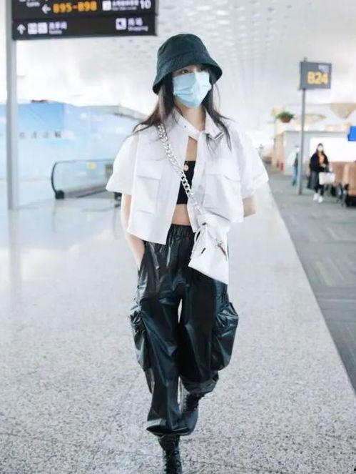 吃瓜白衬衫,揭秘时尚界的清新潮流