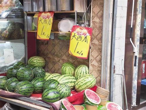 市井拍照夏日吃瓜,镜头下的吃瓜时光