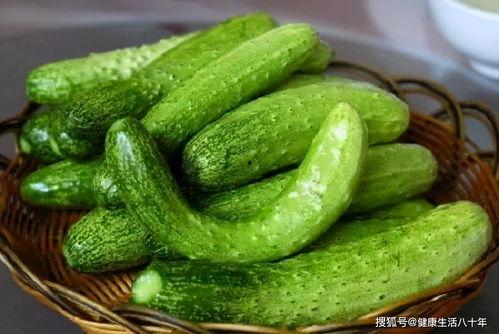 吃瓜诸葛青,揭秘娱乐圈背后的那些事儿