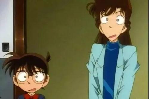 柯南被小兰吃瓜,一场甜蜜的“吃瓜”大作战