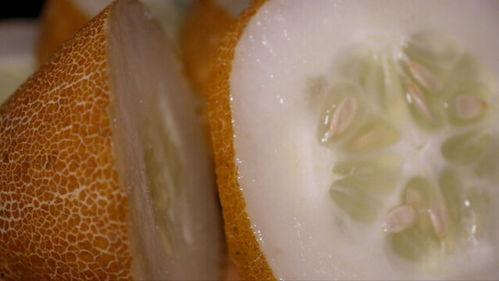 吃蜜瓜的镜头特写,镜头下的甜蜜瞬间