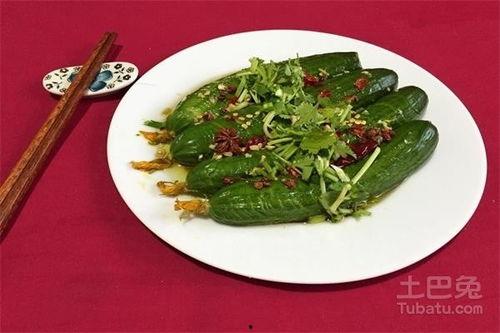 香菜直播吃瓜,趣味横生引网友热议