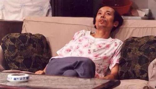 葛优吃瓜照片高清,高清照片揭示娱乐圈大佬的休闲时光