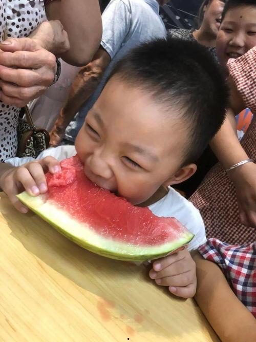 不同姿势吃瓜,解锁不同姿势下的吃瓜乐趣