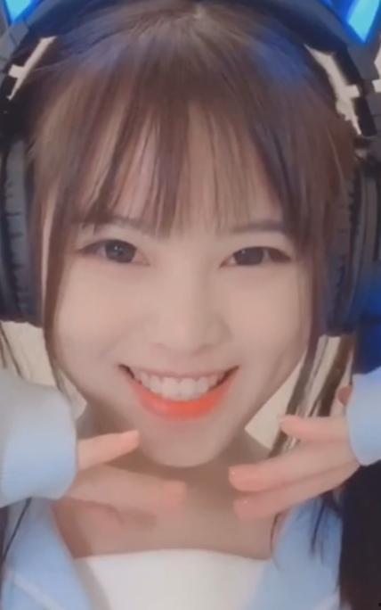 网红小鱼妹吃瓜,揭秘娱乐圈幕后真相